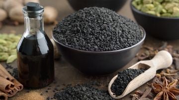 Health Beauty Benefits of Black Seed Oil - Mother Nature Organics