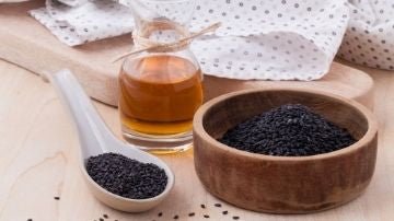 What Types of Black Seed Oil are Available? Which One Do I Choose? - Mother Nature Organics
